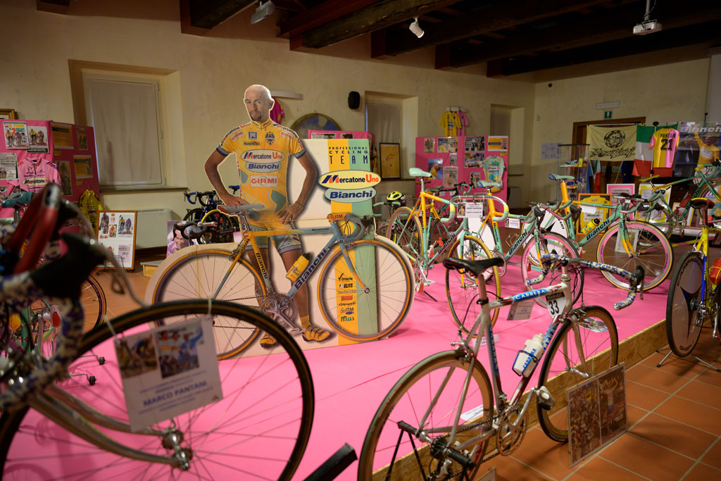 Slide 50Pantani – Mostra delle bici e dei cimeli di Pantani