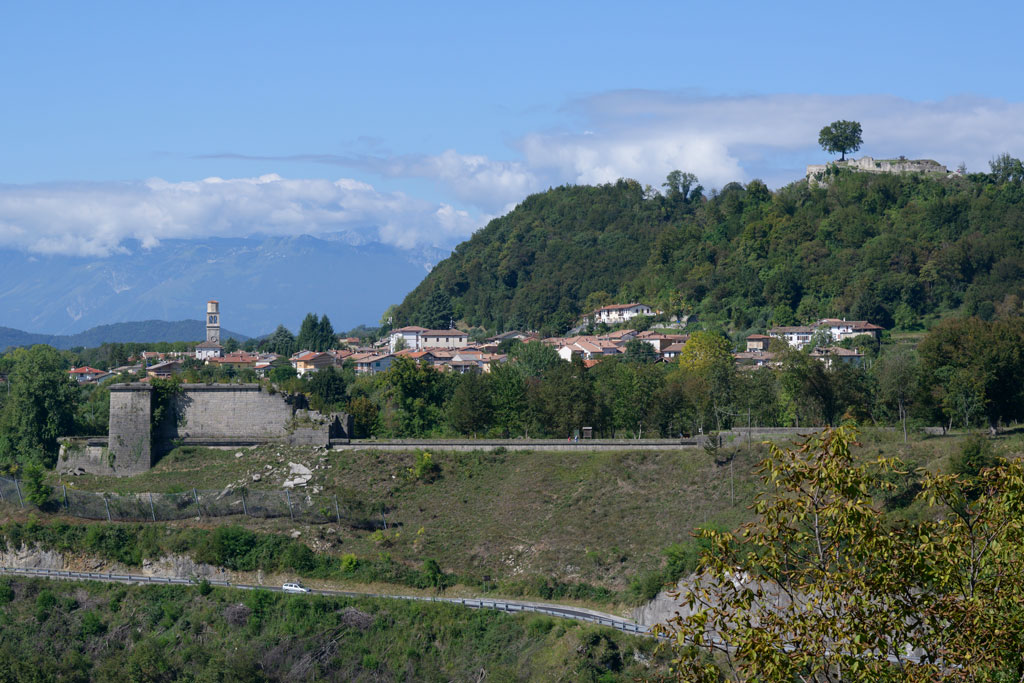 Slide Memoriale monumentale di Pinzano